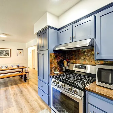 Dog-Friendly Oakhurst Home Walk To Downtown! Exterior photo