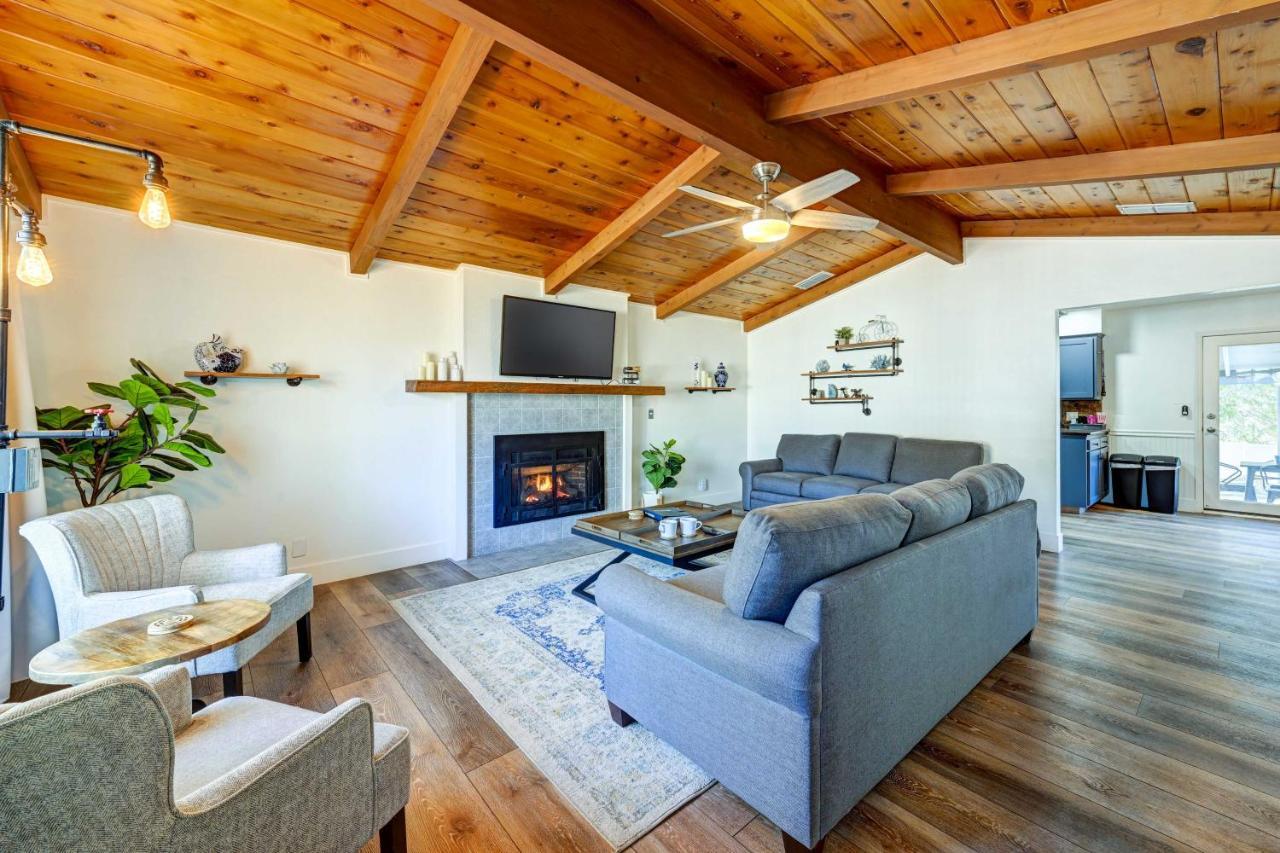 Holiday home Dog-friendly Walk To Downtown! Oakhurst