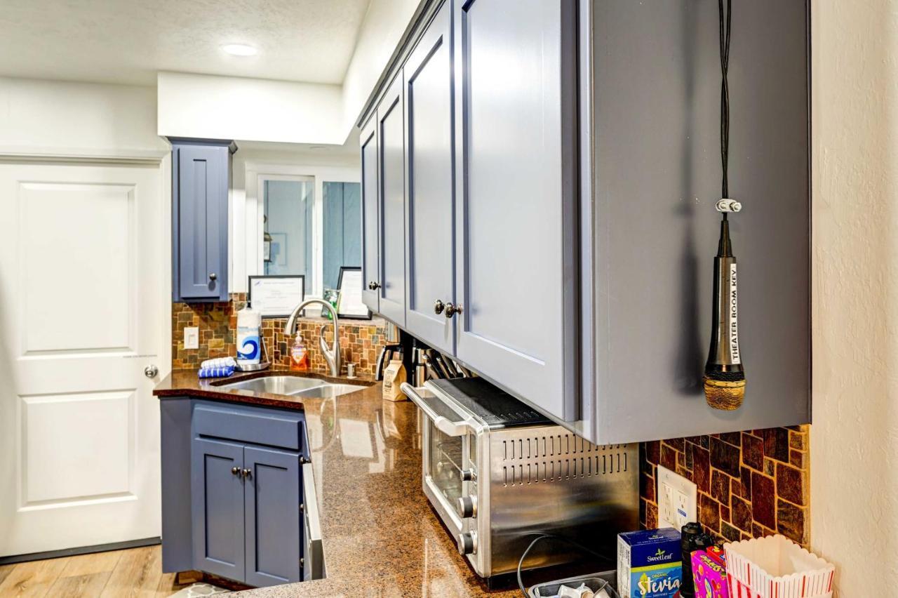 Dog-friendly Walk To Downtown! *