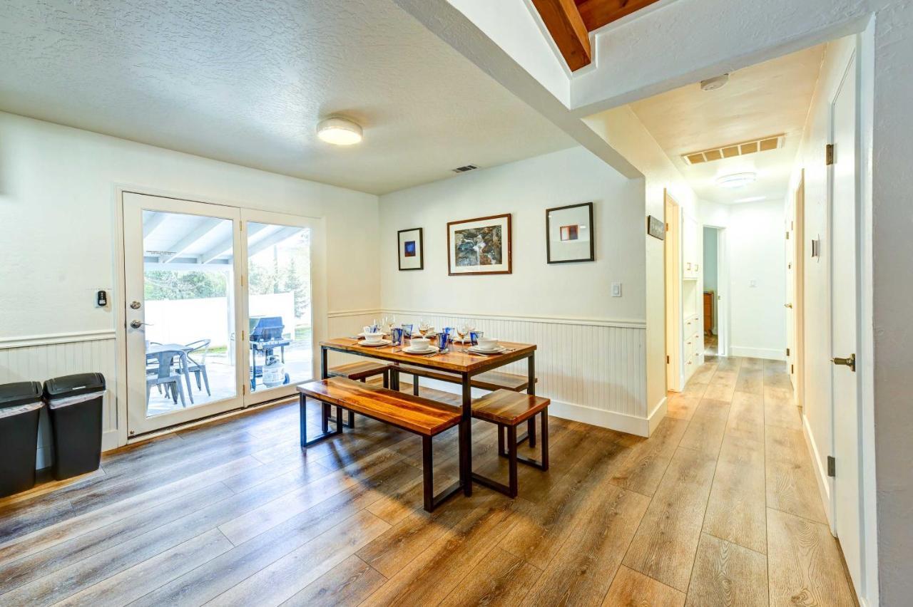 Holiday home Dog-friendly Walk To Downtown! Oakhurst