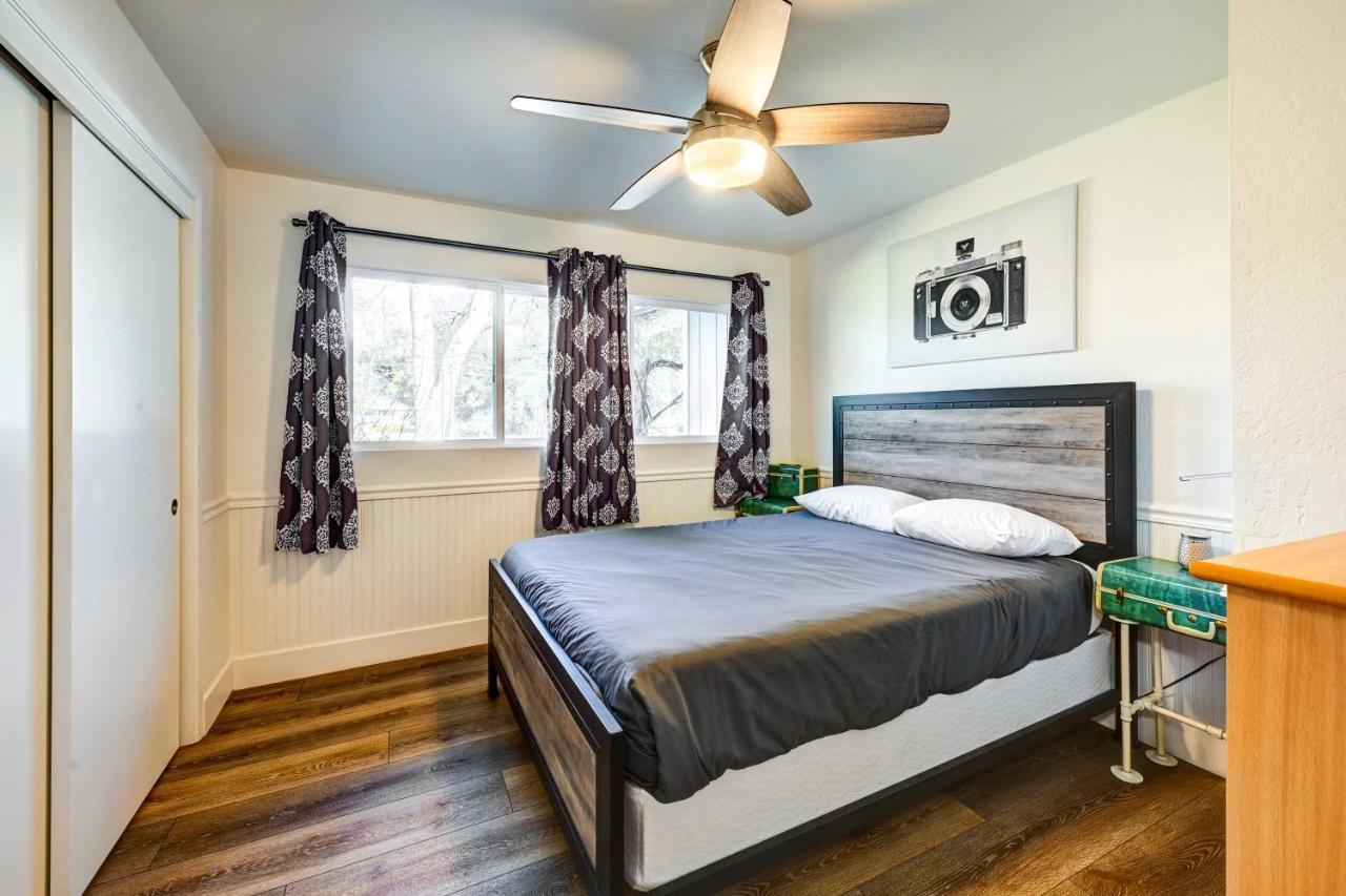 Dog-friendly Walk To Downtown! Holiday home Oakhurst