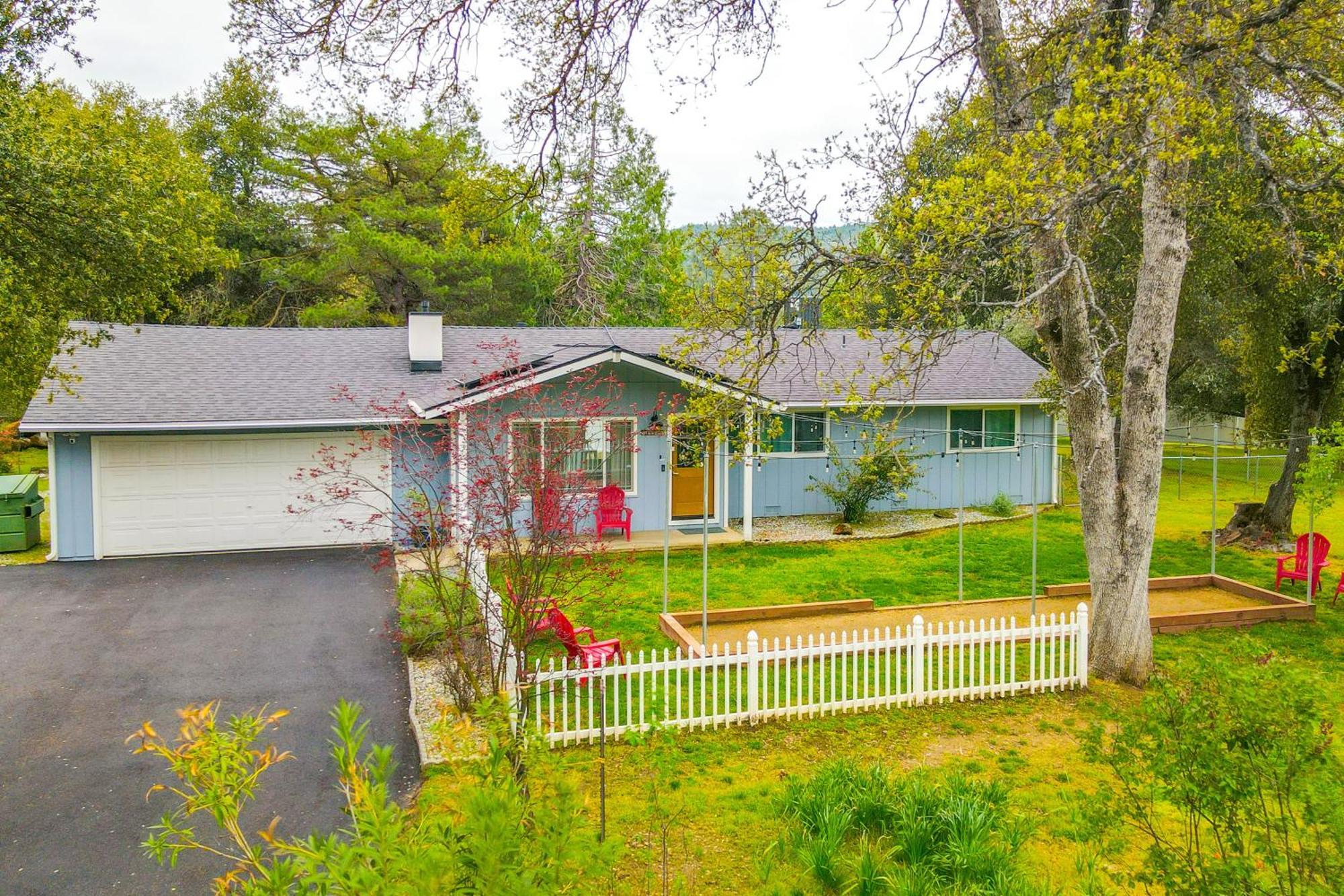 Dog-friendly Walk To Downtown! * Oakhurst